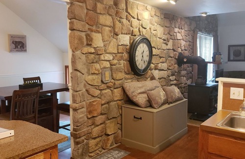 Huntingdon Cabina | Relaxing cabin in the woods, minutes to Raystown Lake!