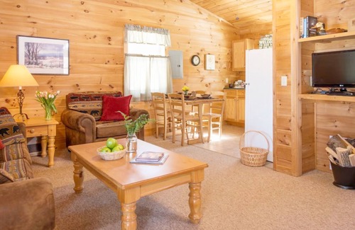 Jeffersonville Cabina | Relaxing Cabin in Vermont Mountains: Near Ski Areas