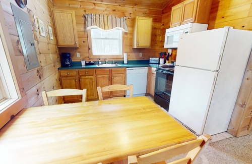 Jeffersonville Cabina | Relaxing Cabin in Vermont Mountains: Near Ski Areas