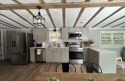 Thomson Casa | Relaxing Cabin Near Raysville