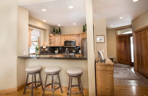 Edwards Casa | Relaxing Colorado retreat
