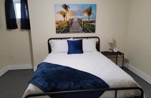 Cascade Road Casa | Relaxing, Comfortable, Private Bedroom