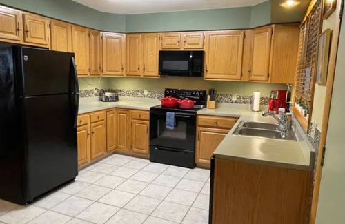 Lake Placid Condominio | Relaxing Couples Cozy Getaway with Mountain Views