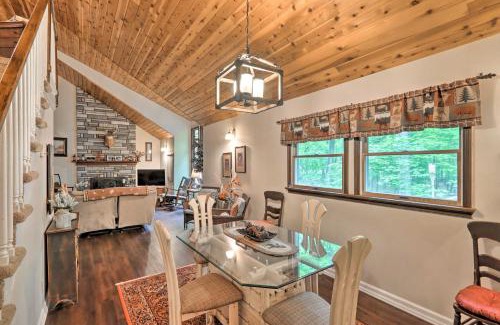 Sybertsville Casa | Relaxing Eagle Rock Resort Home - 1 Block to Lake!