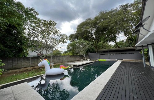 Pudu Casa | Relaxing Forest PoolVilla