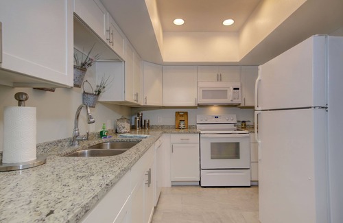 Redington Shores Condominio | ABRIL 2019 DISPONIBLE! San Remo en el Golfo! 2 dormitorios/