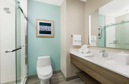 Marathon Hotel | Relaxing Getaway! 2 Elegant Rooms, Fantastic View, Outdoor Pool