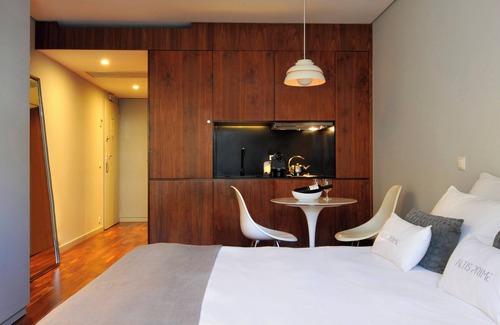 Santo Antonio Hotel | Relaxing Getaway Awaits, 2 Modern Units, Prime Location, Altis Prime, Pets OK