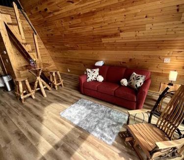Newport Chalet De Esquí | Relaxing Getaway Earth Cabin
