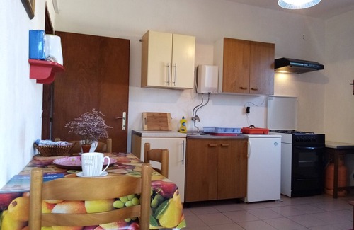 Island Dugi Otok Apartamento | Apartmani Špralja (1) con una hermosa vista al balcón