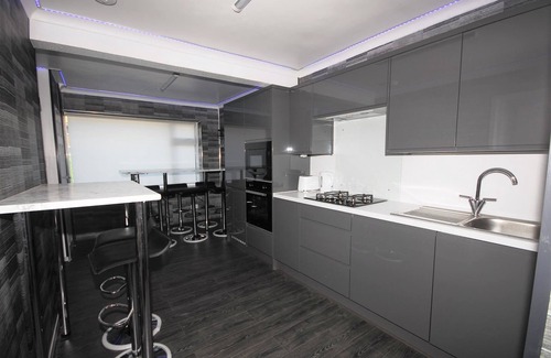 Woodingdean Casa | Escapada relajante con jacuzzi y sauna para 6 personas