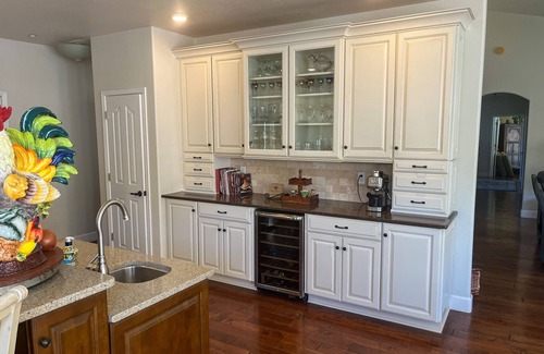 King City Casa | Relaxing getaway with stunning views - private grill, jacuzzi & pool