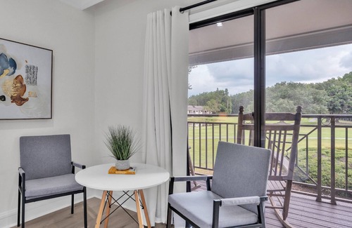 Wesley Chapel Condominio | Relaxing Golf & Tennis Studio w/ Scenic Views, Patio, & Easy Access to Top Attractions – Book Now!