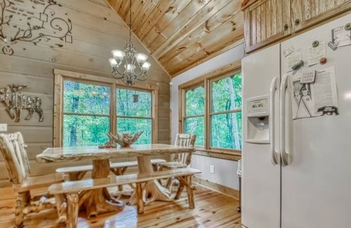Sautee Nacoochee Cabina | Relaxing Helen, Ga Cabin Min from Helen, Sleeps 12 with Hot Tub & Firepit!