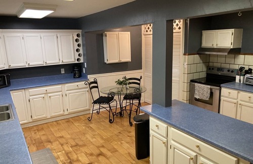 Hendersonville Casa | Relaxing Home within 20 minutes to Hendersonville or Lake Lure