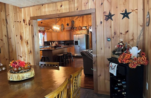 Abbot Cabina | Relaxing in the peaceful woods of Northern Maine is the goal here at the Lodge