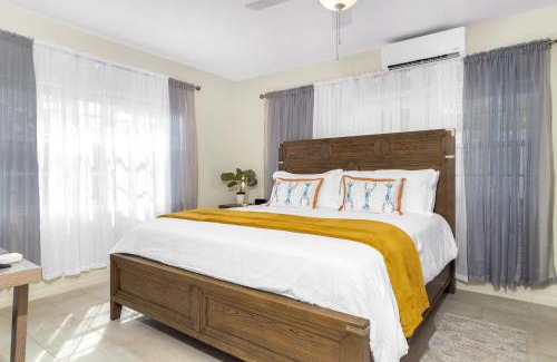 Grace Bay Casa | Relaxing Island Retreat Steps to Grace Bay Beach