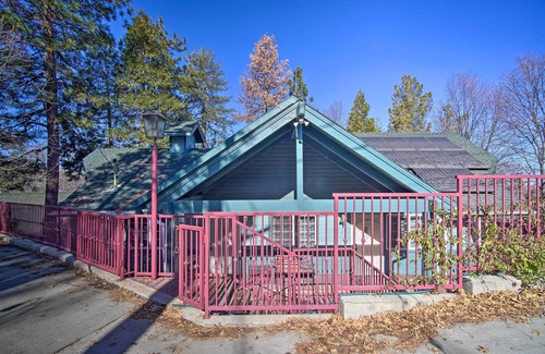 Lake Arrowhead Cabaña | Relaxing Lake Arrowhead Home ~ 1 Mi to Lake!