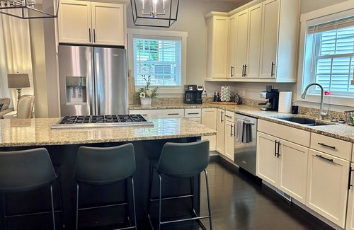 West Union Casa | Relaxing Lake Front Getaway with Hot Tub & Dock! Near Clemson, Sleeps 14+
