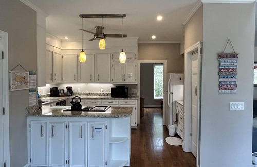 Lake Murray of Richland Casa | Relaxing Lake House | Private Dock, Grill & Games