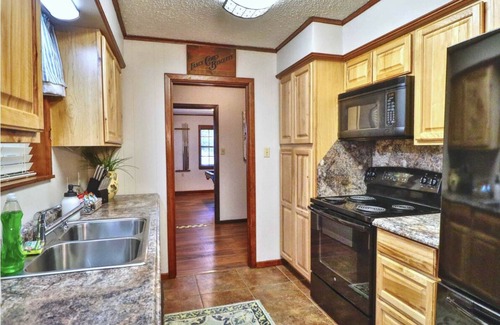 Genoa Casa | Relaxing Lake House Retreat on 12 Acres