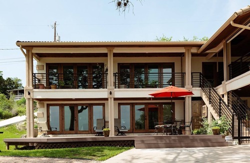 Rocky Ridge Apartamento | Relaxing Lake Travis waterfront apartment with boat launch