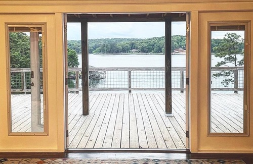 Cook Springs Casa | Relaxing Lakefront Retreat spectacular views w/ boat dock and hot tub