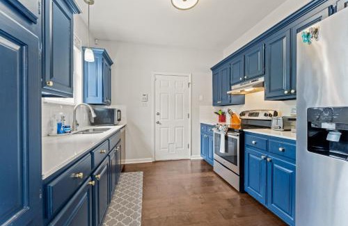 Shenandoah Casa | Relaxing Lakeview Retreat - Sleeps 6!