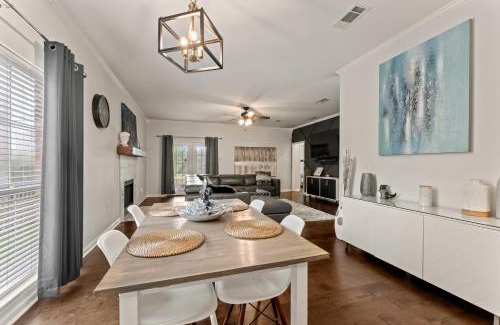Shenandoah Casa | Relaxing Lakeview Retreat - Sleeps 6!