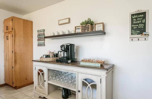 Penn Yan Casa | Relaxing Lakeview Retreat! Pool, Hot Tub, Firepit, Gameroom Perfect for Groups,