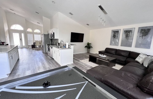 Palm Coast Casa | Relaxing Modern 3 br home with HEATED POOL