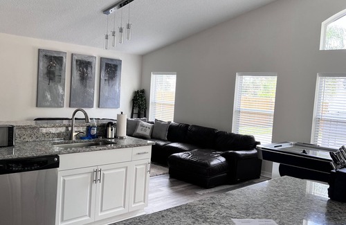Palm Coast Casa | Relaxing Modern 3 br home with HEATED POOL