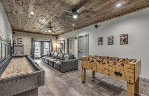 Ellijay Casa | Relaxing, Modern Cabin w/Hot Tub and Game Room