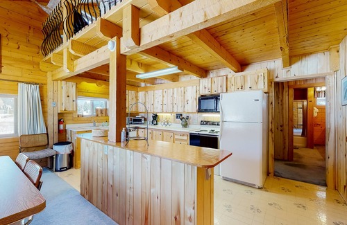 South Fork Casa | Relaxing mountain home, huge deck with great views and large private yard
