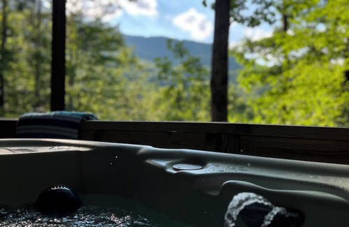 Helen Cabina | Relaxing Mountain View Cabin in Cleveland, GA