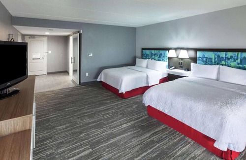 Houston Casa | Relaxing Oasis for a Family W/ Free Breakfast