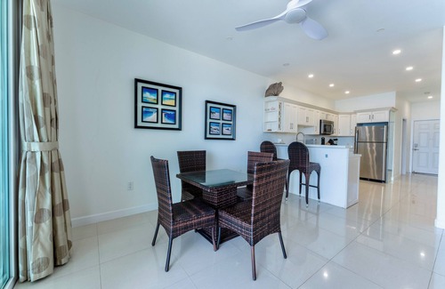 Bodden Town Condominio | Relaxing Ocean Front Sea Palm Villa #6
