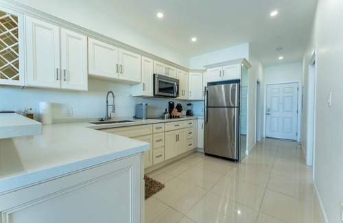 Bodden Town Condominio | Relaxing Ocean Front Sea Palm Villa #6