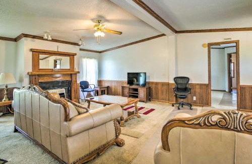 McCondy Casa | Relaxing Prairie Home, 29 Mi to Starkville!