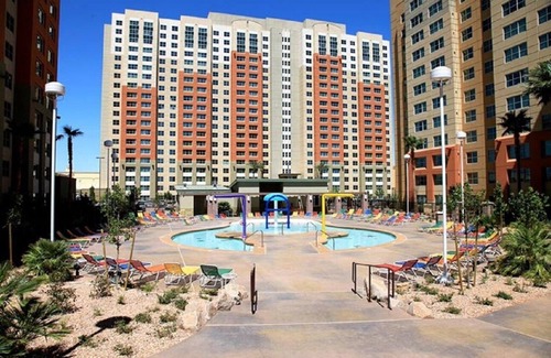 Enterprise Apartamento | Relaxing resort, off crazy strip - 1 Bedroom, Sleeps 4