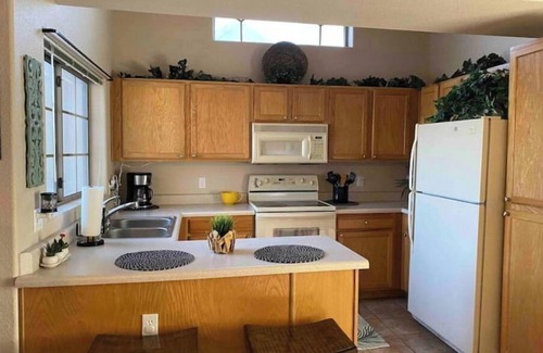 Palm Valley Condominio | Relaxing Resort Style Condo