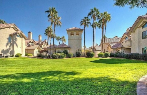 Palm Valley Condominio | Relaxing Resort Style Condo