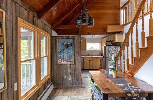 Stowe Area Chalet De Esquí | Relaxing Retreat: 7 mins to both Mountain and Village: Ski, Bike, Hike & Unwind