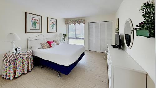 Litchfield by the Sea Villa | Relaxing Retreat Inviting Villa Pool Beach Access