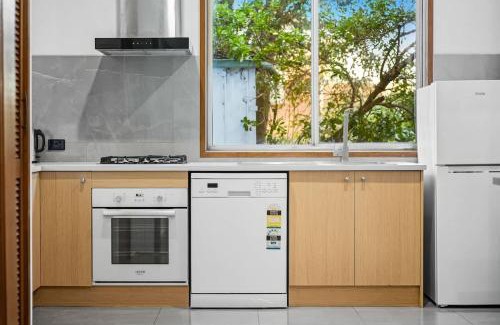 Ringwood Casa | Relaxing Ringwood Getaway near Mullum Mullum Trail