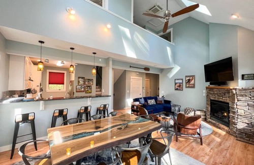 Intervale Casa | Relaxing Riverside | Minutes to Hiking + Rivers!