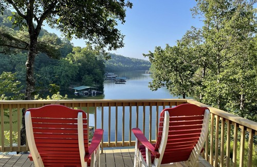 Arley Casa | Relaxing Rock Creek Cottage on Smith Lake
