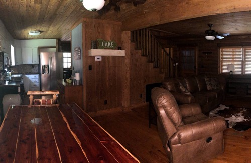 Cropwell Cabina | Relaxing Rustic Cabin located near Logan Martin Lake