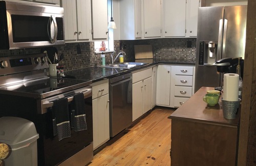 Cropwell Cabina | Relaxing Rustic Cabin located near Logan Martin Lake
