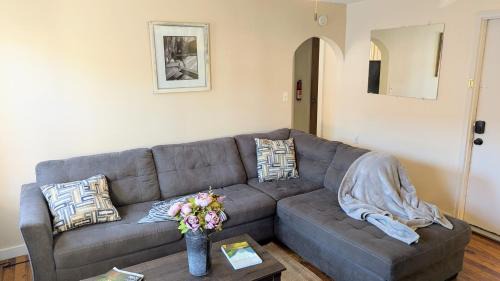 Cumberland Casa | Relaxing Rustic Oasis II, Unit B - 6 minute walk to Downtown! Cyclists Welcome!